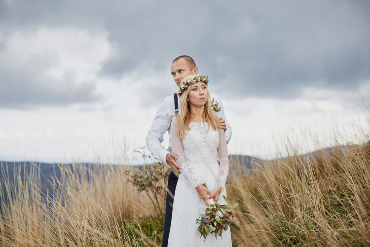 Fotografia ślubna w stylu rustykalnym.